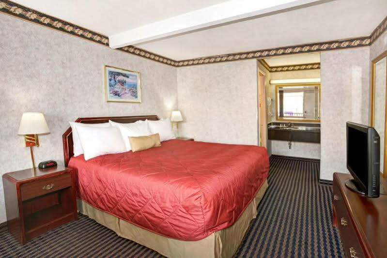 Ramada Limited Cockeysville Exteriér fotografie