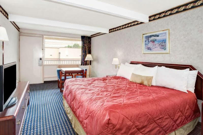 Ramada Limited Cockeysville Exteriér fotografie